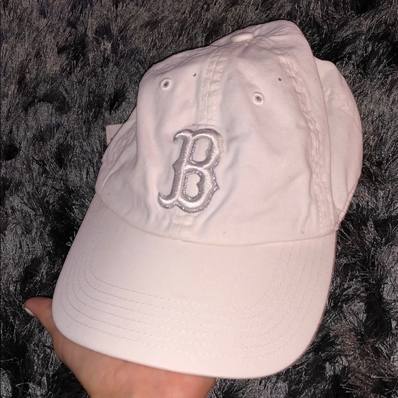 Accessories - Boston Red Sox Women’s Hat